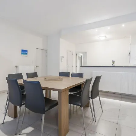 With Modern Kitchen Apartment *